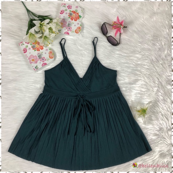 The Limited Tops - Sleeveless Pleated Tank, Size Large